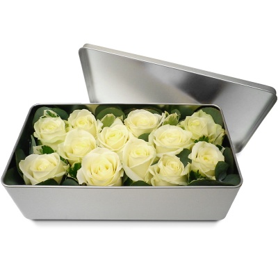 Envoyez une Boîte de fleurs Élégance de roses blanches Boîte de fleurs Élégance de roses blanches