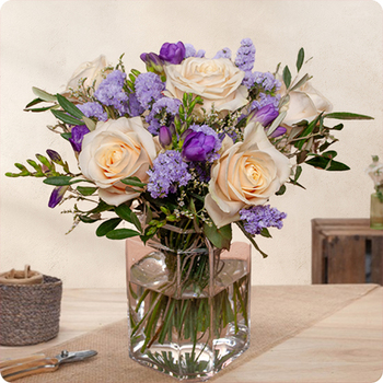 Bouquet dans les tons bleus et crème
