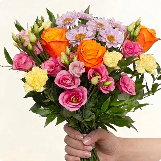 Bouquet de fleurs champêtre Coline avec de la rose