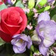 Bouquet de roses rouges et fleurs violettes Bouquet Cherry - 123fleurs