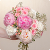 Composé de pivoines et roses pastel. Livraison express avec 123fleurs.