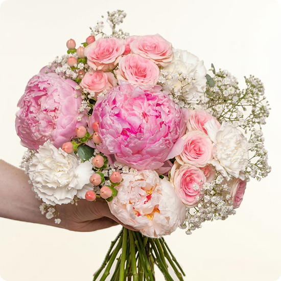 Bouquet Cœur de Pivoines - Livraison artisanale express avec 123fleurs