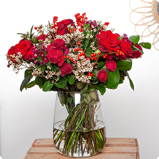 Bouquet Couture avec de la rose rouge intense