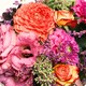 Bouquet Dahlia composé de dahlias roses, roses orangées, lisianthus et feuillage frais – création artisanale 123fleurs