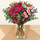 Bouquet Douceur de roses composé de roses rouges, roses fushia et eucalyptus – création florale artisanale 123fleurs