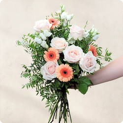 Offrez un bouquet pour un mariage afin de souhaiter vos voeux de bonheur les plus sincères