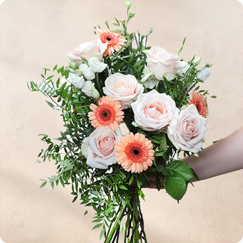 Offrez un bouquet pour un mariage afin de souhaiter vos voeux de bonheur les plus sincères