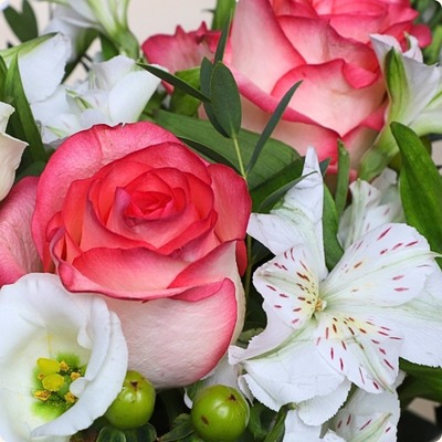 Bouquet de fleurs spécial anniversaire - Livraison en 4 heures