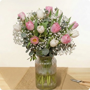 Bouquet de tulipes roses et blanches
