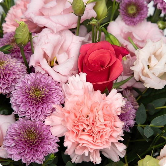 Offrez un moment de bonheur avec le Bouquet Joyeux Anniversaire, une composition colorée et joyeuse, livrée aujourd’hui partout en France par 123fleurs.
