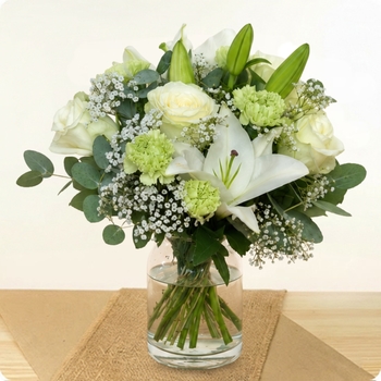 Offrez un bouquet chic et lumineux avec 123fleurs. Livraison rapide par un fleuriste local, 7j/7 partout en France.