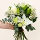 Bouquet élégant blanc et vert avec lys et roses - composition florale 123fleurs