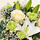 Bouquet élégant blanc et vert avec lys et roses - composition florale 123fleurs