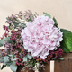 Bouquet destructuré avec gros hortensia