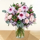 Bouquet Pretty qui met en valeur de magnifiques chrysanthèmes