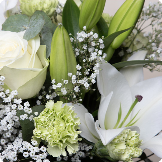 Offrez un bouquet chic et lumineux avec 123fleurs. Livraison rapide par un fleuriste local, 7j/7 partout en France.
