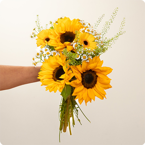 Bouquet Sunflower - Livraison express par un fleuriste local avec 123fleurs