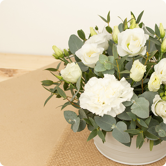 Composition de fleurs blanche Nacre