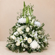 Coussin Parfum du Souvenir – composition florale blanche pour un hommage élégant