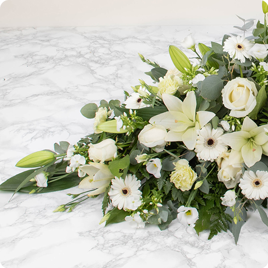 Dessus de cercueil Athéna - Livraison de compositions florales blanches avec 123fleurs