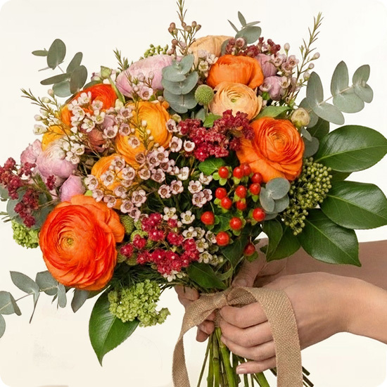 Offrez de l’énergie florale avec le Bouquet Renoncules vitaminées. Un bouquet lumineux et joyeux, livré partout en France avec 123fleurs, même aujourd’hui.